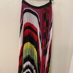 New W/Tags Stunning Alice + Olivia Maxi Skirt. The Skirt Showcases Beautiful Pleats In Vibrant Multicolor, Adding A Pop Of Color To Any Outfit. Designed For Women, This Skirt Is Perfect For Any Occasion And Is Brand New With Tags Attached. The Flowy And Flattering Style Is Sure To Turn Heads And Make A Statement. Retail:$ 484 Multicolor Long Pleated Skirt, Multicolor Pleated Midi Skirt For Summer, Casual Multicolor Lined Pleated Skirt, Casual Multicolor Pleated Skirt With Lining, Multicolor Long Pleated Summer Skirt, Spring Multicolor Long Pleated Skirt, Chic Multicolor Flowy Pleated Skirt, Multicolor Long Pleated Skirt For Spring, Multicolor Pleated Long Skirt