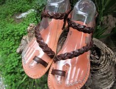 Women's comfortable and high quality sandals made from genuine cowhide leather. Available in brown, black and natural color. Strong and durable ankle strap sandals also featuring stitched leather insoles, braided straps, buckle closures and upscale new generation slip resistant rubber soles. Please check below for correct size. EU=35 (22.5 cm)UK=2US=4 EU=36 (23 cm)UK=3US=5 EU=37 (24cm)UK=4US=6 EU=38 (25cm)UK=5US=7 EU=39 (25.5cm)UK=6US=8 EU=40 (26cm)UK=7US=9 EU=41 (27cm)UK=8US=10 EU=42 (27.5cm)UK Hermes Style, Beautiful Sandals, Braided Strap, Fashion Sandals, Stitching Leather, Slingback Sandal, Ankle Strap Sandals, Sandals Summer, Metal Buckles