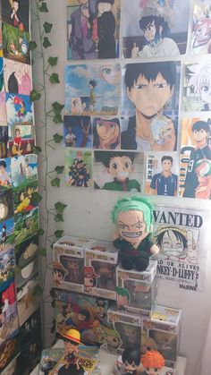 #jujutsukaisen #onepiece #haikyuu #studioghibliart #roomdecorideas #anime #posters Anime Board Ideas, Anime Decorated Room, Anime Room Aesthetic, Anime Room Ideas, Anime Rooms, Anime Room Decor, Anime Bedroom