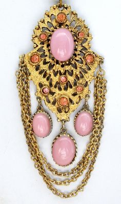 Vintage Pink Rhinestone Gold Chain Necklace Vintage Rhinestone Necklace, Sarah Coventry Jewelry, Costume Jewelry Necklaces, Sarah Coventry, Pink Rhinestones, Gold Chain Necklace, Rhinestone Necklace, Coventry, Vintage Rhinestone