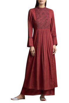 Naira Cut Kurti Design, Fitted Red Kurta With Dori Work, Straight Kurta With Cutwork For Navratri, Nayra Cut Dresses Design Kurti, Ceremonial Semi-stitched Dori Work Kurta, Nayra Cut Kurti Plazo, Red Kurta, Designer Kurti Patterns