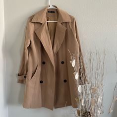 Flowy-Swing Style Double Breasted Pockets Brand New! No Tags Lightweight Lined Chic Brown Outerwear For Day Out, Spring Brown Outerwear For Day Out, Camel Trench Coat, Shein Jackets, Trench Coats, Black Tan, Black And Tan, Double Breasted, Camel