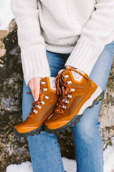 FOUND: CUTE HIKING BOOTS (THAT ARE ALSO TRULY COMFORTABLE) | As soon as I slipped my foot into the lighter-weight, SUPER-comfortable, SUPER-cute Danner Mountain 600 Hiking Boots, I knew they were the ones. | #TheMomEditStyle #TheMomEditTravel #CuteHikingOutfits #DannerBootsWomen #WomanHikingBoots #FashionableHikingBoots #CuteHikingBootsWomen #BestHikingBootsWomen #HowToChooseHikingBoots #DannerMountain600HikingBoots #WomensSalomonHikingBoots Cute Hiking Boots Women, Granola Clothes, Cute Hiking Boots, Best Hiking Shoes For Women, Stylish Hiking Boots, Salomon Hiking Boots, Womens Hiking Boots, Women’s Hiking Boots, Comfortable Hiking Boots