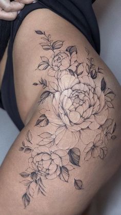 sexy hip tattoo © tattoo artist © tattoo artist ❖ Amy Billing ✧ @amybillingtattoo ✧ @hobojacktattoo ❖ #girltattoos #floraltattoo #bodyart #inkmaster #hiptattoo #upperthightattoo #flowers #art #cooltattoos #tattoosforgirls #inkaddiction #inklover #spinetattoo #dragontattoo #creativetattoo #girltattoos #besttattoos #cooltattoos #inkmaster #girltattoos #floraltattoo #bodyart #inkmaster #hiptattoo #upperthightattoo #flowers #art #cooltattoos #tattoosforgirls Hip Tattoo Ideas, Mandala Hip Tattoo, Upper Thigh Tattoos, Hip Tattoo Designs, Bum Tattoo, Tattoo Artist Tattoo, Hip Tattoos, Artist Tattoo