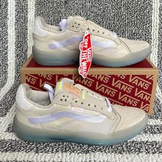 New In The Box Authentic Women’s Vans Evdnt Ultimatewaf Two-Tone Sand Shell Hghrse Sneakers Pink Slip On Vans, Vans Old Skool White, Blue Velvet Shoes, Vans Shoes Women, Maroon Vans, Purple Vans, Vans Skate Shoes, Leather Vans, Pink High Tops