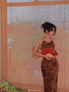 Vintage Asian Aesthetic, Qipao Vintage, Eccentric Style, Qipao Dress, Fashionista Clothes, Fashion Line, Skirt Design, Looks Style