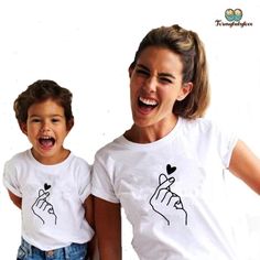 Family Look, Minnie Party, Mommy And Me Shirt, Mommy And Me Outfits, Black Kids, Suit Fashion, Matching Outfits, Family Shirts, Mommy And Me