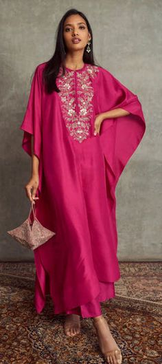 Pink and Majenta color Salwar Kameez in Art Silk fabric with Embroidered, Thread work Indo Western Outfits For Women, Red Kurti, Embroidered Kaftan, Jayanti Reddy, Kaftan Designs, Kaftan Style, Indo Western Dress, Salwar Kamiz, Palazzo Set