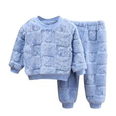 Children's Set Baby And Fleece Pajamas Boys' Jacquard Homewear Girls' Fuzzy Warm Two Piece Set Features: Materials bring better wearing experience.Soft breathable and flexible to your baby's skin.Both hand-wash and machine-wash are ok. Fashion design,your little baby will get lot of compliments. Suitable for any occasion,outfit fit for seasons in autumn and winter. It is perfect for home. Provide the best comfort experience for baby wear. Package include:1PC jumpsuit Please allow slight 1-3cm di Cute Outfits Christmas, Girl Sweatpants Outfit, Baby Born Kleidung, Old Dress, Occasion Outfit, Toddler Girl Outfit, Baby Necessities, Long Sleeve Kids, Fleece Pajamas