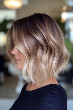 Get a modern look with these 20 most-requested short choppy bob haircuts! Edgy, stylish, and full of texture. 💇‍♀️✂️ #ChoppyBob #ShortHair #ModernHaircuts #BobHaircut #HairInspo Trendy Blonde Hair Short, Short Choppy Bob Haircuts, Short Hair Bob Cut, Shoulder Length Balayage, Short Choppy Bob, Good Haircut, Bob Hair Color, Haircut For Women, Dark Blonde Hair Color