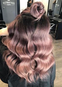 Rose Brown Hair Trend: Rose Brown Hair Colors Ideas #hair #haircolor #hairstyles Rose Brown Hair, Brown Hair Trends, Gold Diggers, Gold Hair Colors, Hair Color Rose Gold, Colors Hair, Hair Trend, Rose Gold Hair