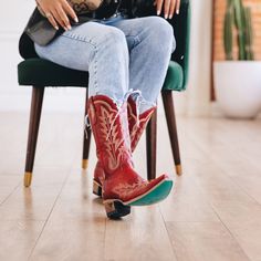 BOLD SEXY RED COWBOY BOOTS ❤️‍🔥 Take your wardrobe to the next level with these blue bottom hotties #lovemylanes #laneofficial #bluebottoms #laneboots #womenswesternboots #womensboots #cowgirlboots #womenscowboyboots #redcowgirlboots #lexington Red Cowgirl Boots, Red Cowboy Boots, Lane Boots, Cowgirl Boot, Boot Companies, Western Boots Women, Cowboy Boots Women, Beautiful Boots, Cool Boots