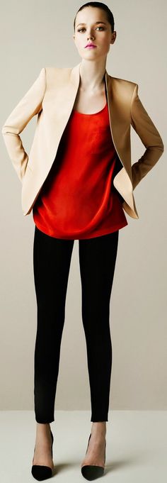 Soft Brown Blazer zara Minimalist Moda, The Sartorialist, Beige Blazer, Mode Casual, Mini Robes, Red Outfit, Looks Style, Work Attire, Black Skinnies