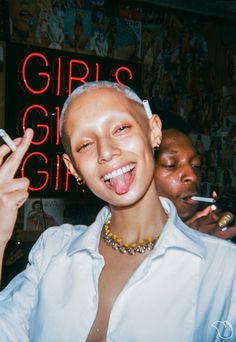 Shaved Head, Poses References, Youth Culture, Fashion Editorial, Photography Inspo, Film Photography, Gin, Pretty People, Beautiful People