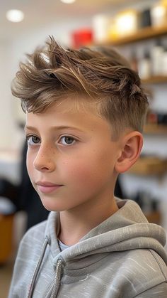 A Cut Above: 25 Stylish Boys' Haircuts for School Success Boys Haircut Trendy, Levi Hair, Boys Haircuts Curly Hair, Trendy Boys Haircuts, Stylish Boy Haircuts, Modern Quiff, Boys Haircut Styles, Cool Boys Haircuts