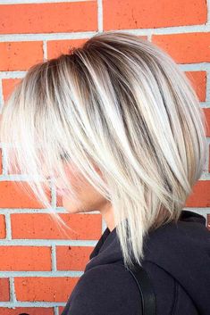 Best Bob Haircut Ideas To Try In 2021 ★ Haircuts Short In Back Long On Sides, Medium Bob Haircut, Blonde Bob Hairstyles, Stacked Bob Haircut, Medium Bob Hairstyles, Straight Blonde Hair, Hair Styles 2017, Blonde Bobs, Great Hair