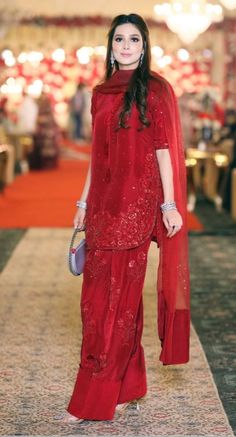 Velvet Dresses Outfit, Desi Dress, Luxury Pret, Desi Fashion Casual, Pakistani Fancy Dresses, Pakistani Fashion Party Wear, Dress Design Patterns, Sleeves Designs For Dresses, Pakistani Bridal Dresses