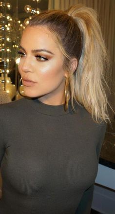 Kardashian Makeup, Jenner Girls, Estilo Kardashian, Khloe K, Contouring Makeup, Trajes Kylie Jenner