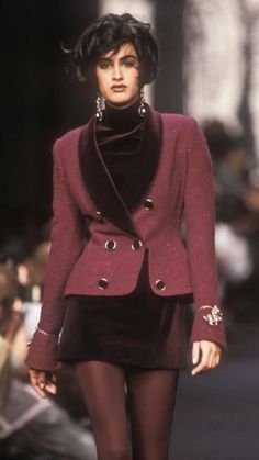 Explorers Mbti, Violet Summer, 1990s Runway, Erte Art, Mode Chanel, Creation Couture, Disney Films