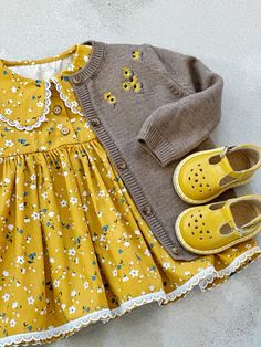 Baby Dress Design, Silly Faces, Dresses Kids Girl, Baby Sweaters, Cool Baby Stuff