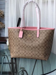 Size: 32cm*28cm*14.5cm It comes with Dust box, Care manual, Tag, and Paper bag. New Coach Handbags, Handbag Essentials, Coach Tote Bags, Girly Bags, Coach Tote, Androgynous Fashion, Pretty Bags, Cute Purses, Coach Bag