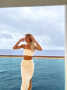 Cruise Astethic Outfits, Fancy Cruise Outfits, Fancy Cruise Dinner Outfit, Boarding Cruise Ship Outfit, Turks And Caicos Aesthetic Outfits, Cruse Ship Outfits Women, Vacay Dinner Outfits, Cruise Pic Ideas, Cruise Insta Pics