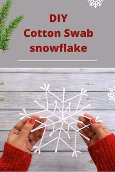 DIY Cotton Swab snowflake Cotton Swabs Crafts, Cotton Swab Crafts, Crismas Ideas Decoration For Kids, Christmas Crafts For Teens Diy, Ear Buds Craft Ideas, Q Tip Snowflakes, Qtip Snowflake Craft, Cotton Buds Snowflakes, Qtip Snowflakes