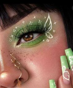 Creative Green Eye Makeup, Sage Green Prom Makeup, Pretty Halloween Makeup Looks Fairy, Fairy Like Makeup, Portals Makeup Ideas, Portals Makeup Melanie, Tinkerbell Makeup Ideas, Fairycore Makeup Looks, Portals Inspired Makeup