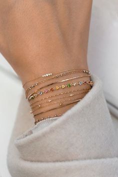 Pretty Gold Bracelet, Dainty Everyday Jewelry, Dainty Gold Bracelet Stack, Prom Jewellery, Fantasy Earrings, Preppy Jewelry, Wrist Jewelry, Jewelry Accessories Ideas, Dope Jewelry