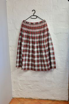 Tartan Plaid Skirt Pleated Skirt Brown White Red Skirt Accordion Pleated Skirt  Size M/L Size Label: 44 DETAILS & FEATURES -Vintage 1980s era skirt -Plaid design -Side zipper  -Not Lined S P E C I F I C S Label: NUMBER ONE By Kapphal Tag size: C44 Fits like: Medium Color: Red/ brown/ white Material: 70%Polyester 30% Viscose Condition: Very good vintage M E A S U R E M E N T S Waist: 34"(82cm) Hip: 45,8"(110cm) Length: 36,25"(87cm)  Please feel free to ask any questions about the items for more d Red Retro Pleated Skirt, Red Relaxed Full Skirt, Red Full Skirt With Relaxed Fit, Red Cotton Midi Skirt, Retro Red Pleated Bottoms, Red Pleated Long Skirt, Red Pleated Relaxed Maxi Skirt, Red Gathered Midi Skirt, Fitted Full Skirt In Plaid