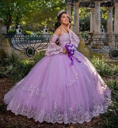 Lavender Ball Gown, Lilac Quinceanera Dresses, Long Sleeve Quinceanera Dresses, Ball Gown Sweet 16, Lavender Quinceanera Dresses, Lavender Quinceanera, Purple Quince, Purple Quinceanera Dresses, Beautiful Ball Gowns