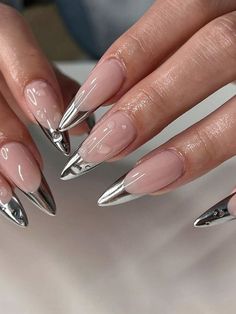 Maquillage On Fleek, Nails Designer, Witchy Nails, Vintage Nails, Silver Nail, Nails 2022, Shiny Nails, Metallic Nails, Nail Swag