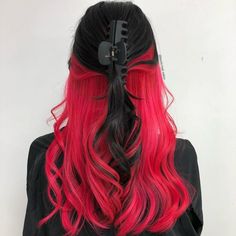 Dyed Hair Inspiration Red And Black, Black And Red Dyed Hair Short, Red Hair Gradient, Red Gradient Hair, Red And Black Hair Inspo Aesthetic, Red Hair With Bangs