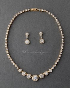 Halo Circles CZ Bridal Necklace and Earrings - Cassandra Lynne Wedding Gold Necklace, Jewellery Design Gold, Gold Bridal Hair Accessories, Latest Gold Jewellery, Formal Necklace, Bridal Necklace Designs, Gold Bridal Necklace, Neck Pieces Jewelry, Cute Engagement Rings