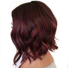 Fall Red Hair, Pelo Color Vino, Dark Red Hair Color, Wine Hair, Dark Red Hair, Burgundy Hair