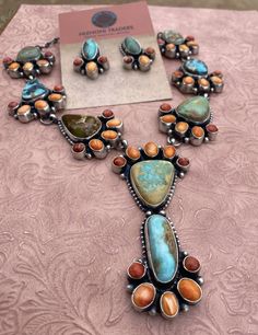 Incredible artistry by the Navajo artist Sheila Becenti. Royston Turquoise and Orange Spiny Necklace set. Necklace is a total of 28 inches long and is adjustable. Matching earrings at 1 1/4 inch long post earrings. Piece is Signed by the artist and stamped Sterling. 7/15/22 Earrings Piece, Squash Blossom Jewelry, Taos Art, Turquoise Stone Jewelry, Silver Jewlery, Navajo Pearls, Turquoise Jewelry Native American, Bridesmaid Gifts Jewelry, Vintage Cowgirl