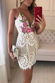 Summer Lace V-neck Bodycon Dress, Lace V-neck Bodycon Dress For Summer, V-neck Lace Bodycon Dress For Summer, Spring V-neck Lace Bodycon Dress, Slip Mini Dress, Sequin Sleeve, Tassels Fashion, Floral Lace Dress, Green Midi Dress