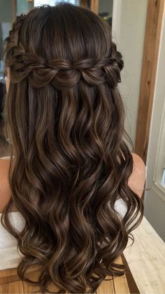 Hairstyle For Long Dresses, Hairstyle In Braids, Easy Hairstyles For A Wedding, Wavy Hair Styles For Wedding, Formal Hairstyles All Down, Chin Bangs, Braid Hairstyles For Wedding, Hairstyles For Long Hair Curly, Octopus Cut