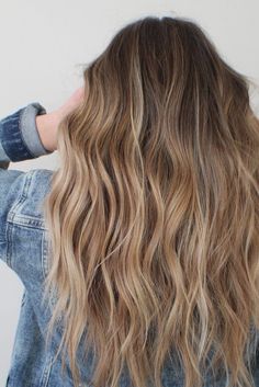 Eemmaaroseee Balayage Caramel, Blond Balayage, Beach Wave Hair, Caramel Hair, Brunette Balayage Hair, Legally Blonde, Balayage Brunette