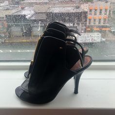 Givenchy Black W/ Gold Zipper Heels Black Givenchy Boots, Givenchy Shoes, Zipper Heels, Gold Zipper, Givenchy, Shoes Women Heels, Shoes Heels, Zipper, Women Shoes