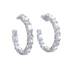 Experience the sparkle of these exquisite 3.12 Cts Natural diamond hoop earrings. Boasting a mix of shapes, each diamond is set in gold to make these earrings truly shine. Make a statement with this luxurious jewelry piece, and elevate any look. DIAMOND 2.21 RA TCW 14 PCS. D-E VS1 &0.91 RD TCW 14 PCS. E-F VS1 ES-1744 Luxurious Jewelry, Diamond Hoop Earrings, Luxury Jewelry, Jewelry Pieces, Natural Diamonds, Hoop Earrings, Sparkle, Gold, Nature