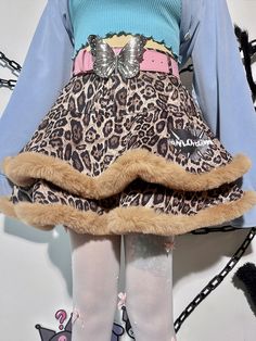 The price is for a skirt only, others are not included. Garment Size SizeSMLXLWaist65697275Full Length34343535Hips100104108109 Leopard Print Mini Skirt, Kawaii Skirt, Hoodie Sweater Dress, Harajuku Ruffled Mini Skirt, Harajuku Mini Skirt With Ruffled, Tiered Design, Short Scarves, Print Mini Skirt, Vintage Punk, Skirt Belt