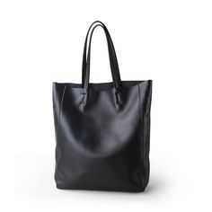 SPECIFICATIONSshopping bags: tote bag womankey word 2: top handle bagskey word 1: office 365Types of bags: Shoulder HandbagsStyle: CasualShape: Casual TotePlace Of Origin: GUANG DONG ProvincePattern Type: SolidOrigin: CN(Origin)Occasion: VersatileNumber of Handles/Straps: SingleModel Number: H2107B11Main Material: Genuine LeatherLining Material: PolyesterItem Type: HandbagsInterior: Interior CompartmentInterior: Interior Slot PocketInterior: Cell Phone PocketInterior: Interior Zipper PocketHardn Best Tote Bags, Style Noir, Genuine Leather Handbag, Casual Tote, Shopping Tote Bag, Types Of Bag, Bago, Haiti, Shoulder Handbags