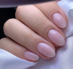 Short Sns Nails With Tips Round, Minimalist Round Nails, Neutral Round Nails, Very Short Oval Nails, Basic Nails Short, Trendy Round Nails, Oval Nails Short, Round Nail Ideas, Easter Nail Art Ideas