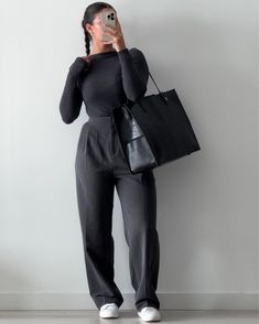 Formal Ladies Outfits, 2023 Workwear, Ladies Outfits, Casual Work Attire, Casual Office Wear, Tote Outfit, Business Outfits Women