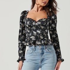 New With Tags, Never Worn! Super Cute Fitted Black Floral Print Tops, Black Cropped Floral Print Tops, Sweetheart Neckline Long Sleeve, Pink Long Sleeve Blouse, Wrap Top Blouse, Floral Long Sleeve Shirt, Black Corset Top, Embroidered Crop Tops, Floral Pullover