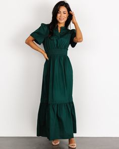 Experience the delight of our Vera Maxi Dress in Off White. The comfy cotton fabric is perfect for warm weather, and the notched V-neckline adds a touch of class. Green Dress Women, Sparkle Gown, Long Green Dress, Emerald Dresses, Baltic Born, Girls Tie, Off White Color, Feminine Style, Long Skirt