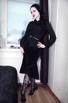 Simple Black Dress, Goth Subculture, Goth Look, Celebrity Design, Gothic Dress, Gothic Beauty, Dark Beauty