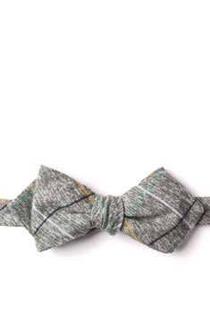 Sometimes your outfit is about the colors, other times it's about the textures. The Globe diamond bow tie is all about its heathered fabric, complemented with a very subtle three-color plaid. The other tones and its unique texture will make a great addition to your fall or winter arsenal. Imported. Diamond Bows, Green Diamond, Three Color, Green Cotton, Arsenal, The Globe, Globe