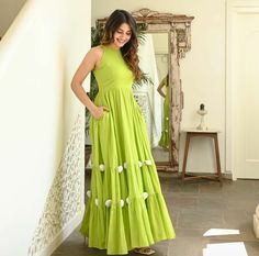 #streetstyle Net Gown Designs, Net Gown, Gown Designs, Simple Dressing, Net Gowns, Handmade Fabric Bags, Frock Fashion, Kurti Design